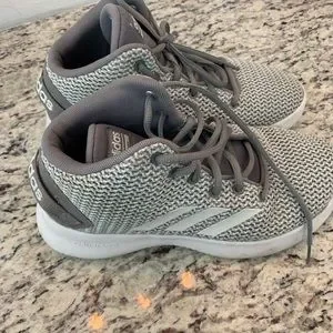 Adidas cf refresh mid 82 deals